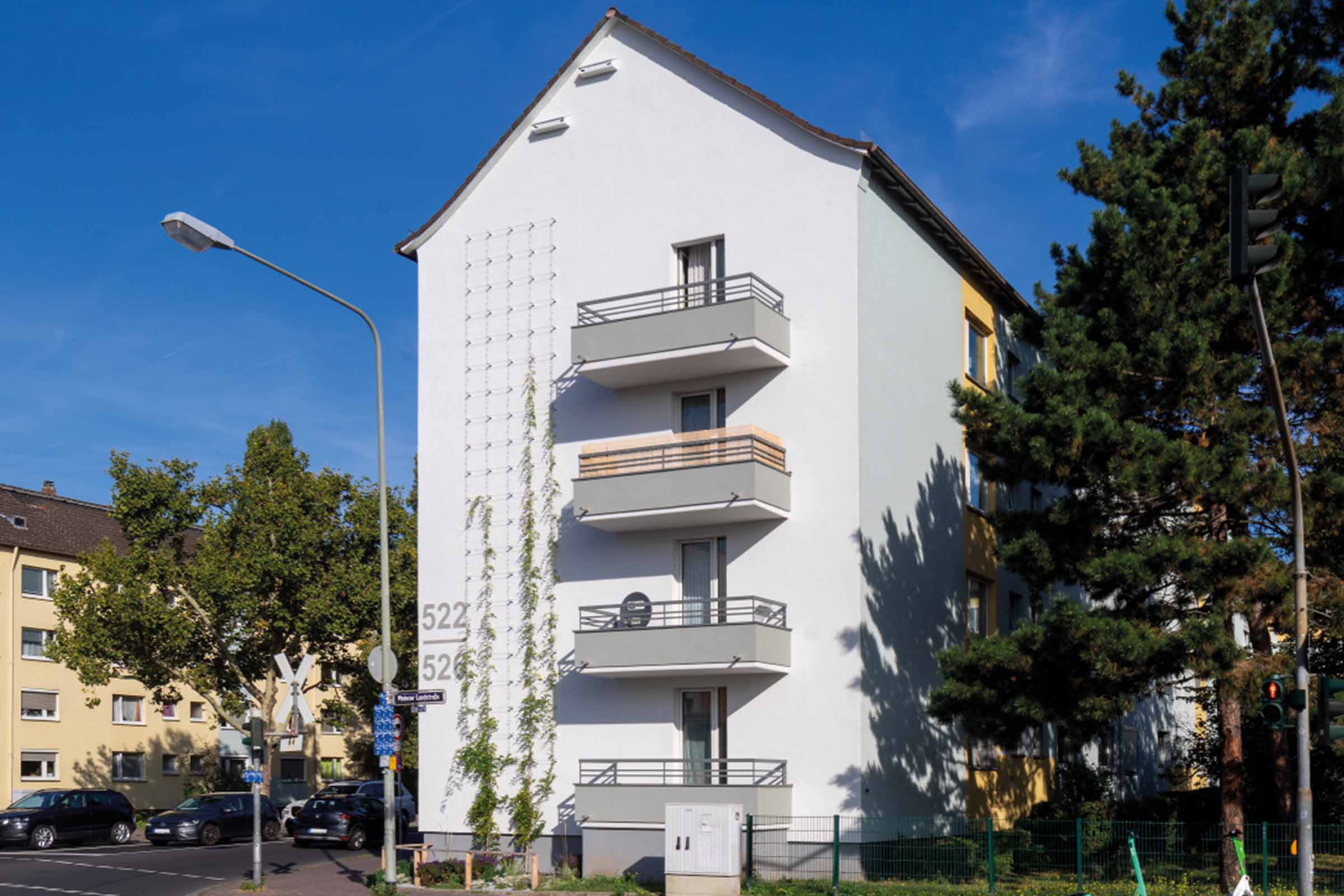 Façades végétalisées avec le nouvel accessoire StoFix Iso-Bar ECO