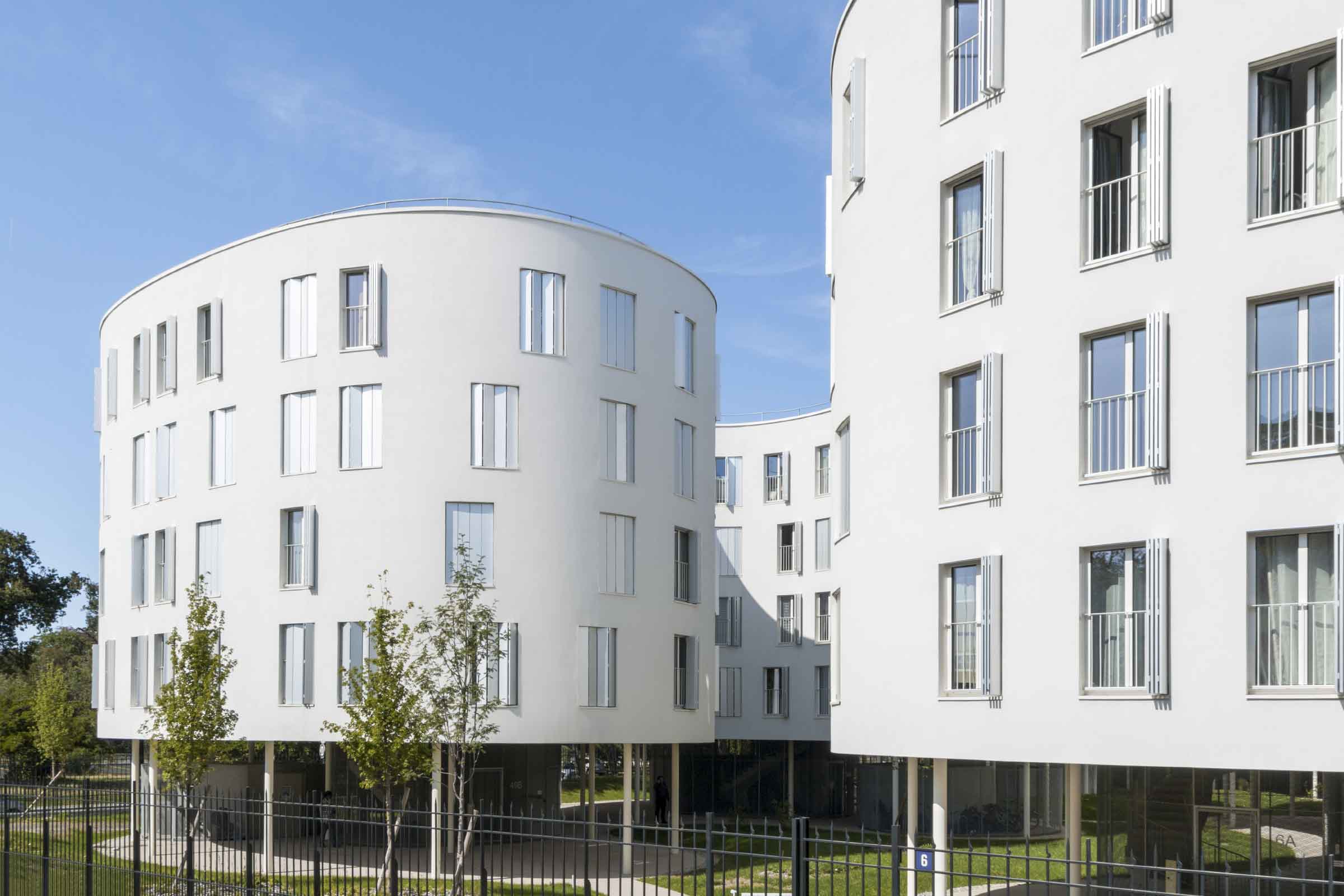 Résidence de logements sociaux avenue du Maréchal Fayolle, Paris (75) en StoVentec R Enduits