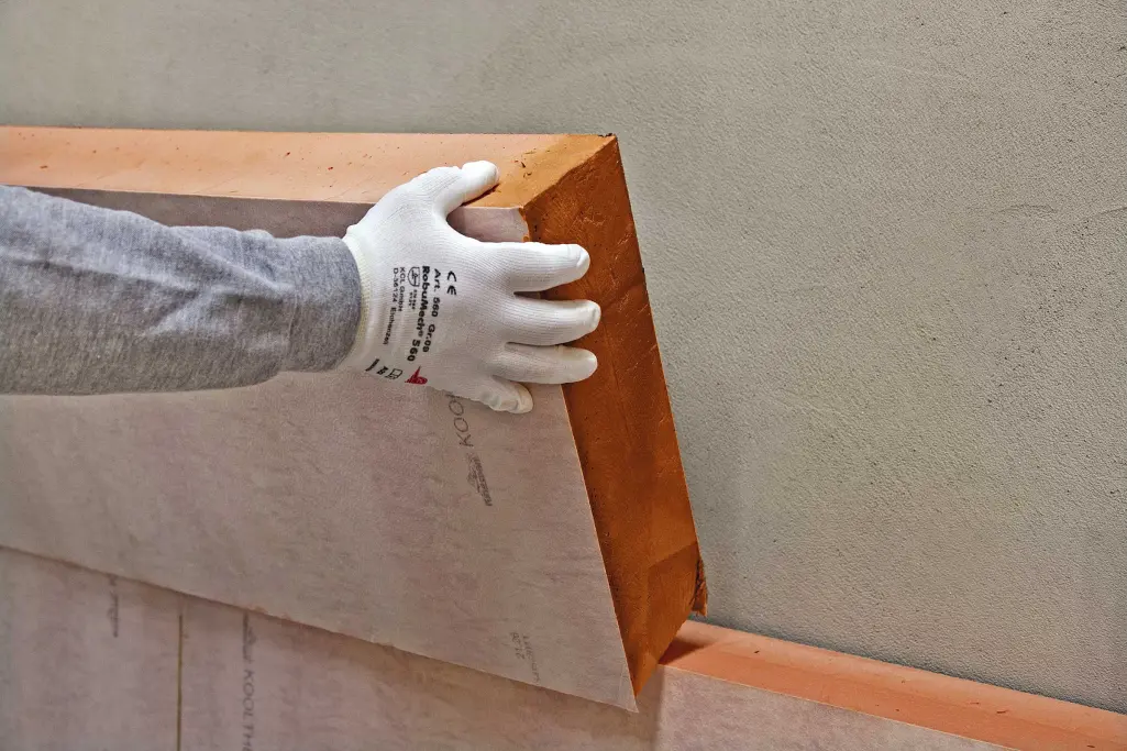 ITE des façades en résine phénolique