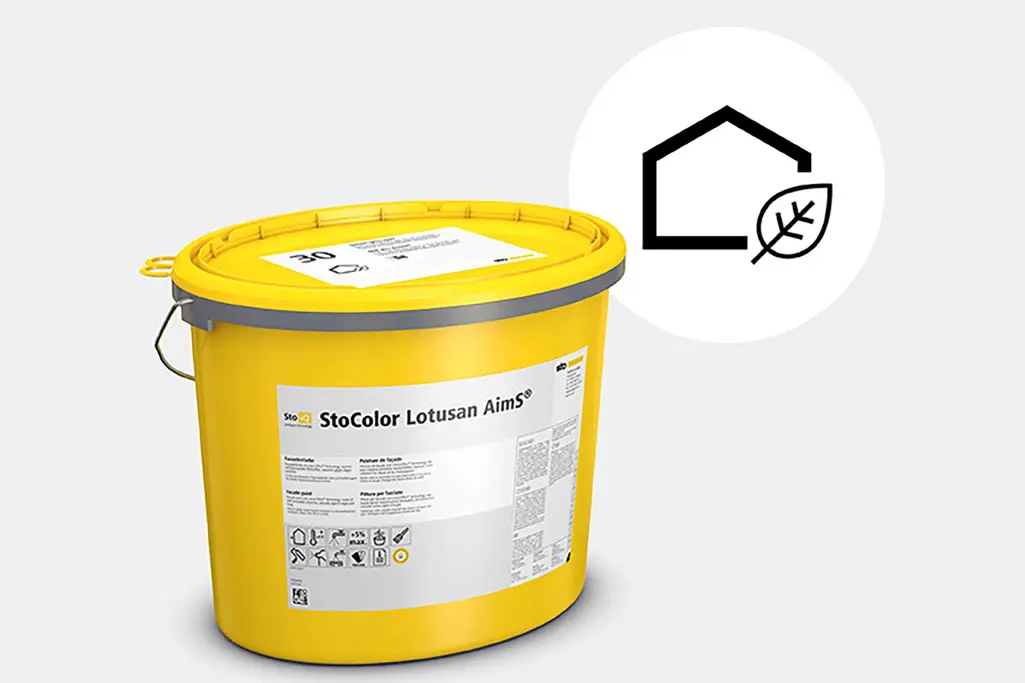 Seau jaune Sto avec icône de développement durable ; peinture de façade StoColor Lotusan