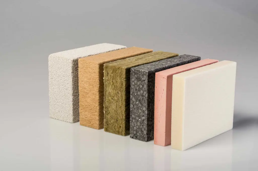 Vue d'ensemble des isolants de façade Sto : fibre de bois, laine minérale, polystyrène et résol
