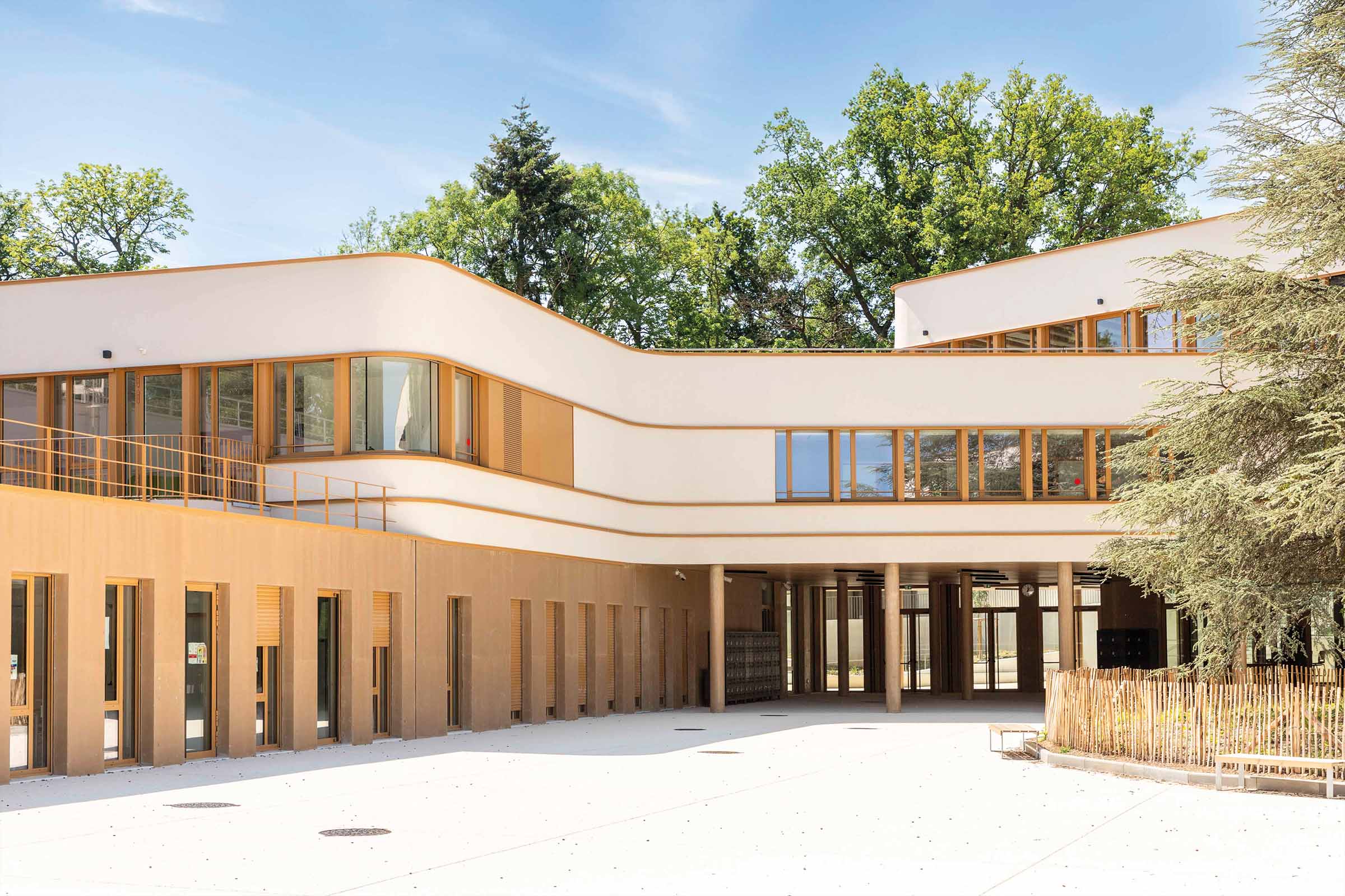 ITE Sto sur COB – StoTherm Mineral sur COB - Collège Claudine Hermann, Massy (91)