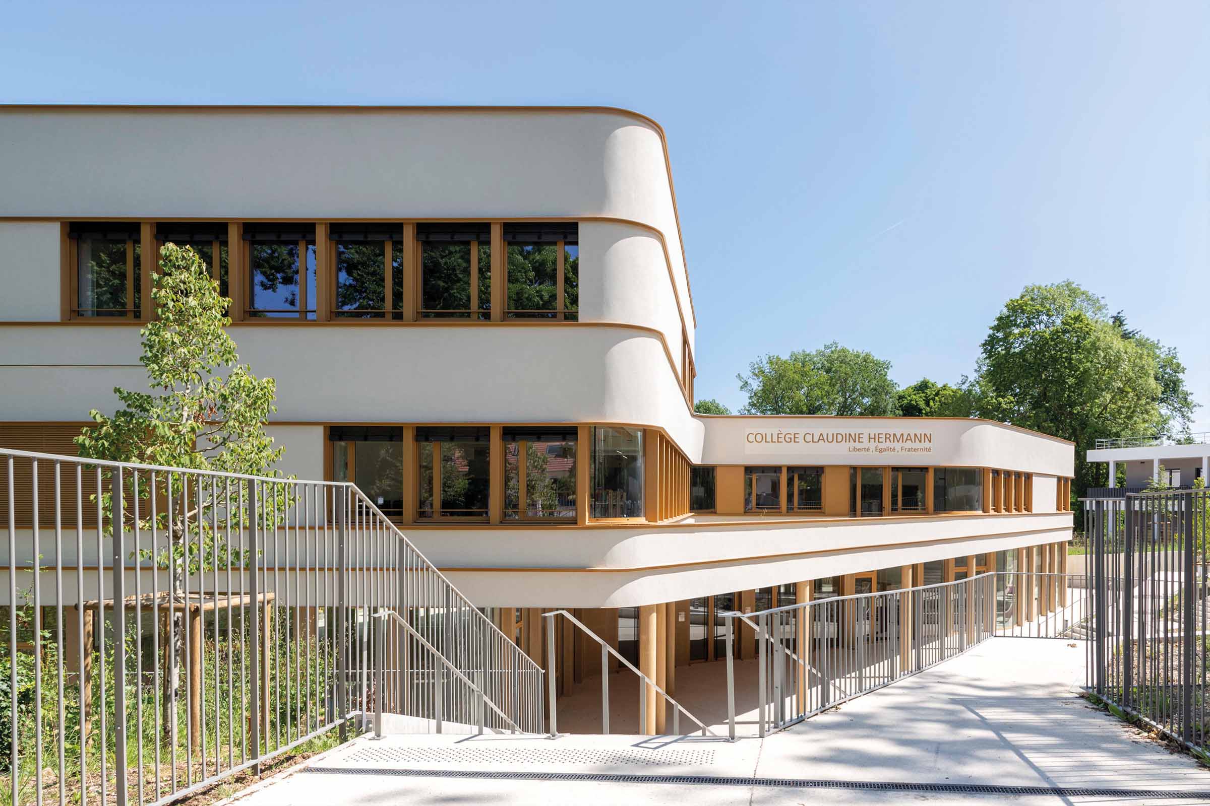 ITE Sto sur COB – StoTherm Mineral sur COB - Collège Claudine Hermann, Massy (91)