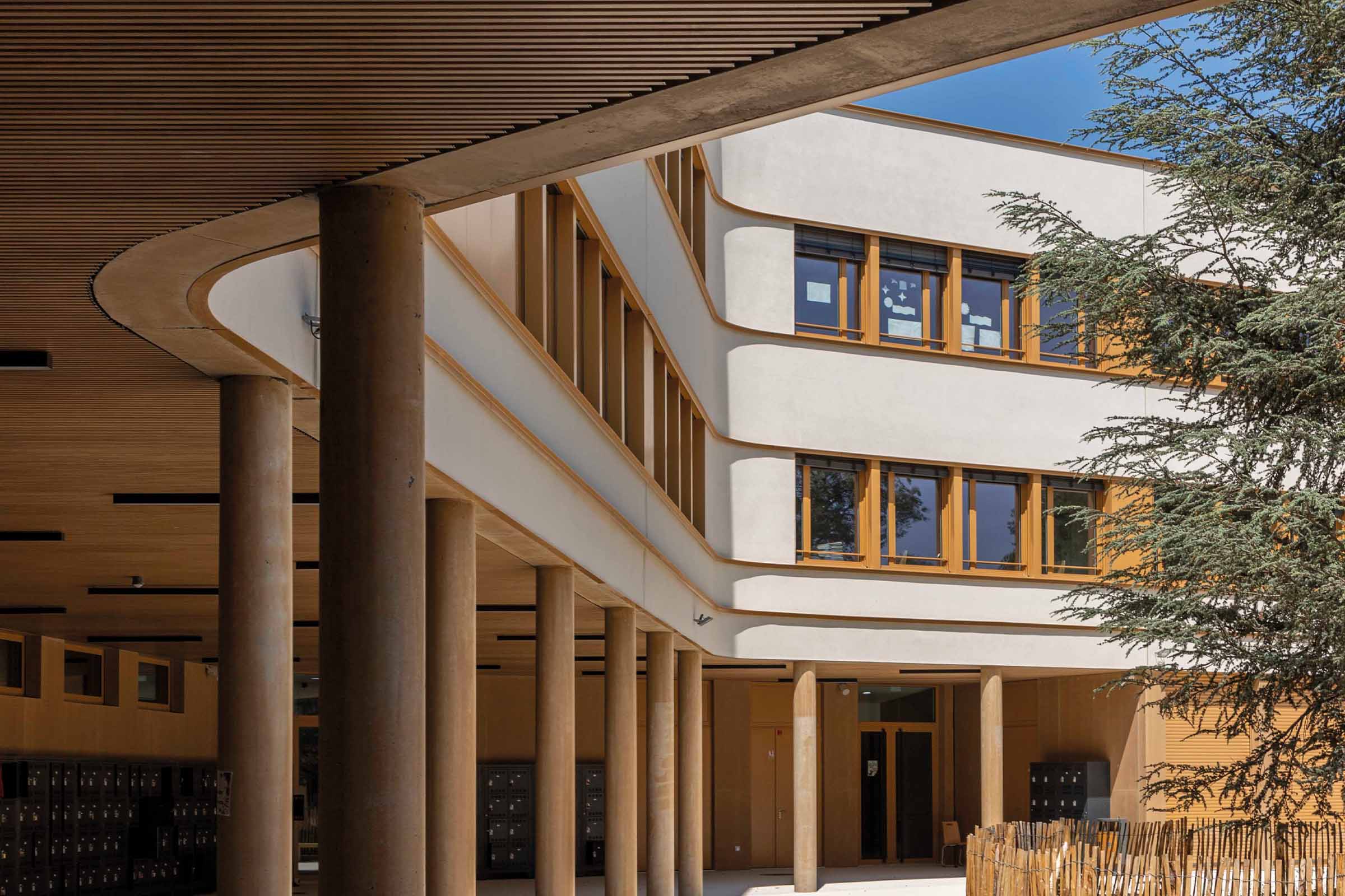 ITE Sto sur COB – StoTherm Mineral sur COB - Collège Claudine Hermann, Massy (91)